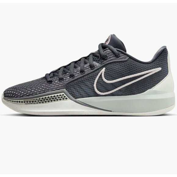 Nike Sabrina 1 - Size 10.5 Women Basketball Shoes Dark Grey FQ3381-003 NEW - Picture 2 of 9